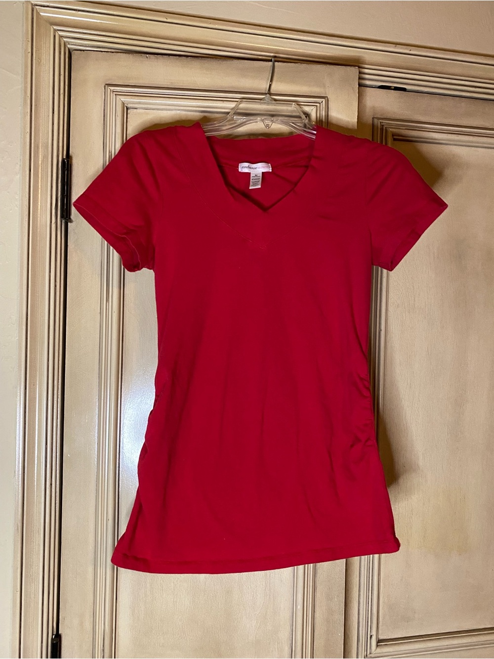 Ambiance Maternity Red V-Neck Top – Women's Size M – Short Sleeve Ruched